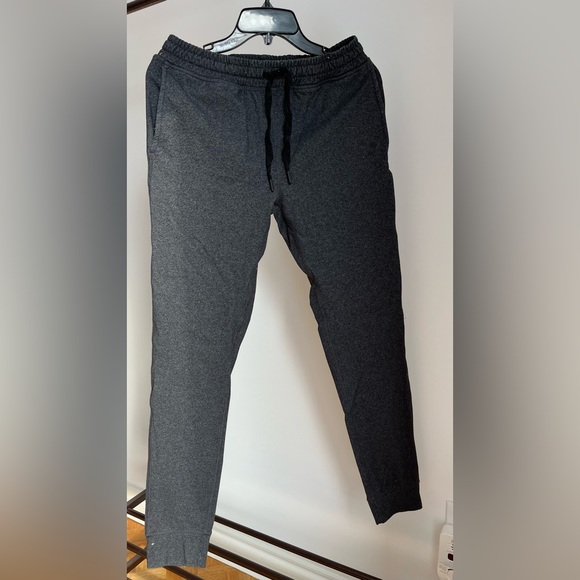 BNWOT Never worn Roots Joggers - Picture 1 of 1